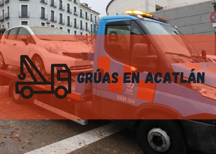 grúa remolcando un vehículo en Acatlán