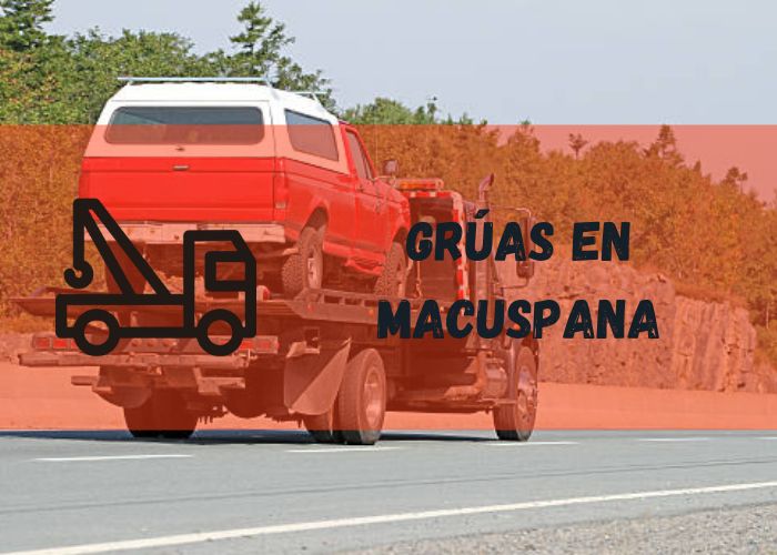 grúa arrastrando un automóvil en Macuspana